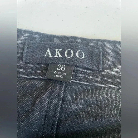 Vintage AKOO Faded Distressed Black Gold Jeans Embroidered Leaf‎ Detail 36 0011 - Picture 7 of 13